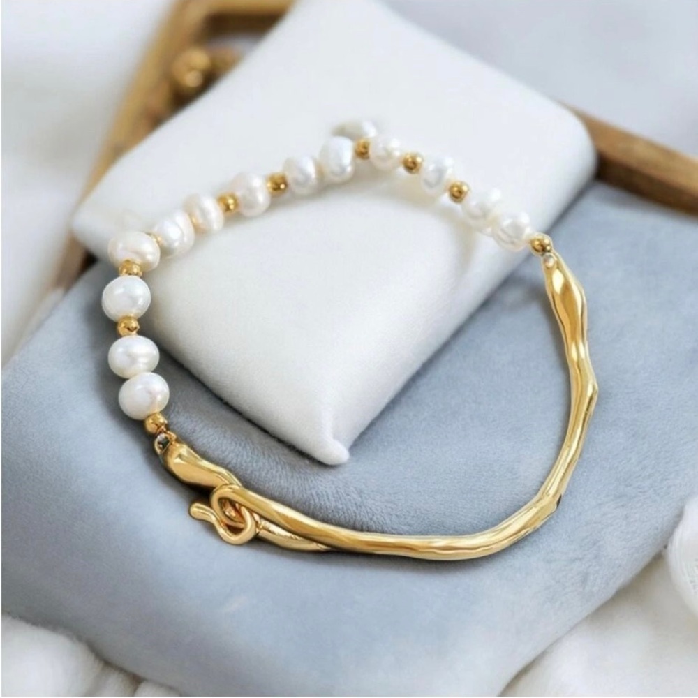 NEW 18K yellow gold plated freshwater pearl bangle bracelet jewelry B27A - Picture 2 of 9